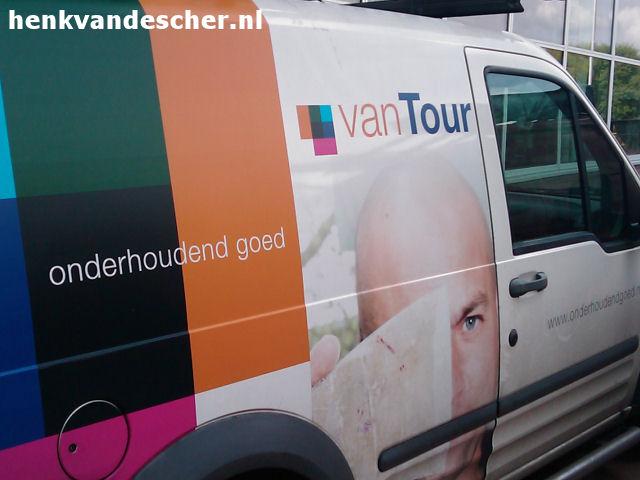 Van Tour :: Onderhoudend goed